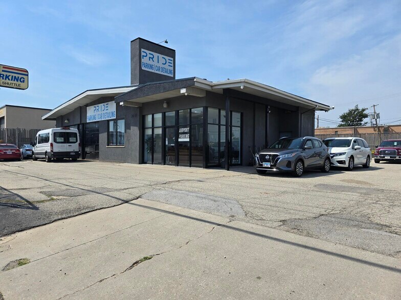 More Photos Of 3950 Mannheim Rd, Franklin Park Showroom For Sale