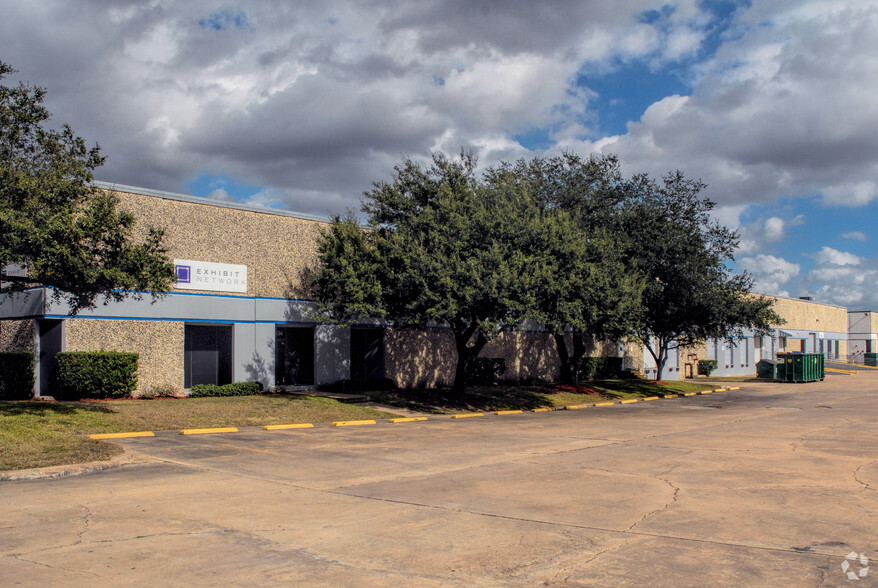 Primary Photo Of 3434-3446 Lang Rd, Houston Manufacturing For Lease