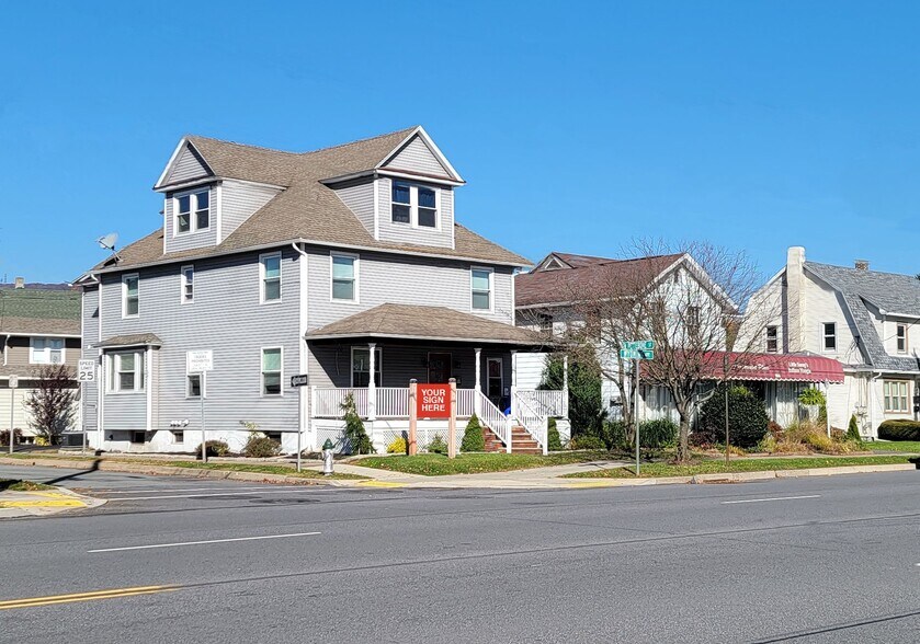 Primary Photo Of 950 Wyoming Ave, Forty Fort Office For Lease