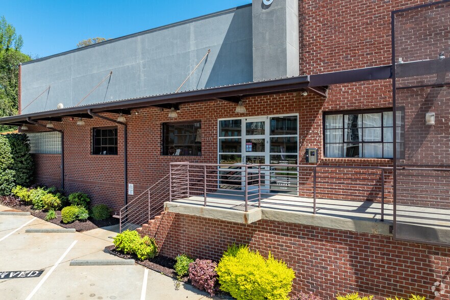 More Photos Of 650 Hamilton Ave SE, Atlanta Unknown For Lease