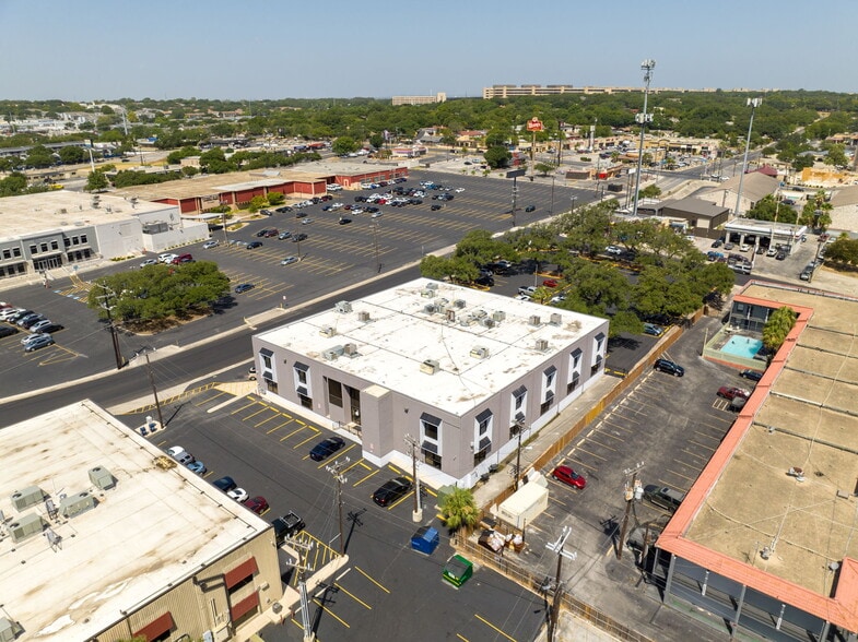 More Photos Of 9502 Computer Dr, San Antonio Medical For Sale