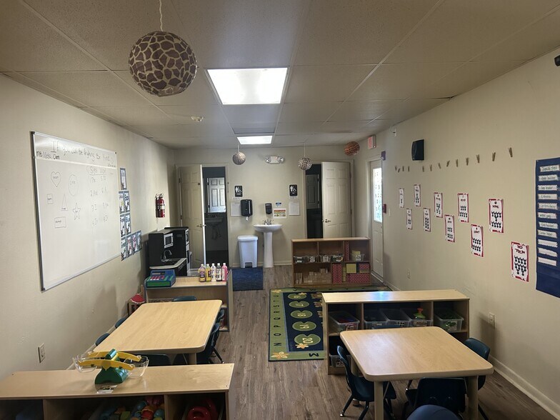 More Photos Of 1210 Saint Johns Ave, Palatka Office For Sale