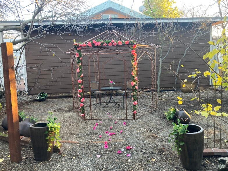 More Photos Of 870 Hartnell Ave, Redding Garden Center For Sale