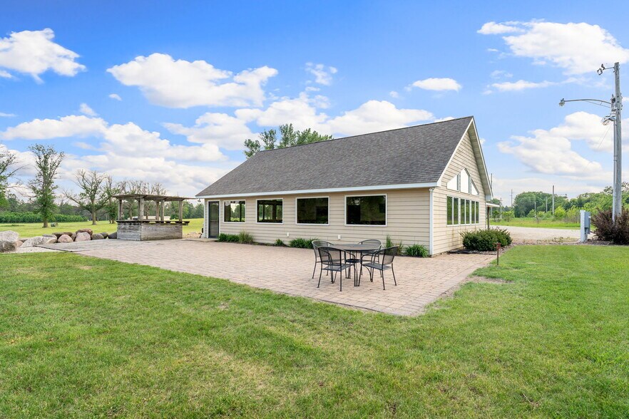 More Photos Of 3700 11th Pl NE, Austin Lodge Meeting Hall For Sale