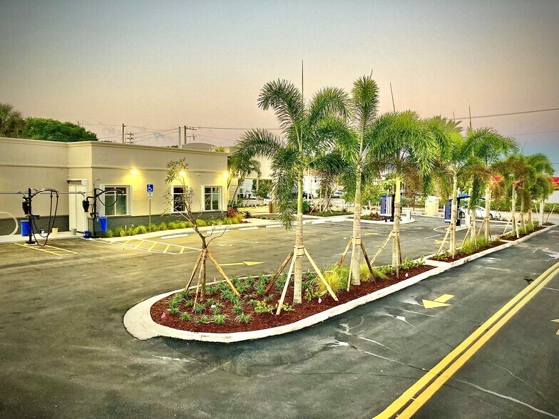 More Photos Of 921 Palm Beach Lakes Blvd, West Palm Beach Carwash For Sale