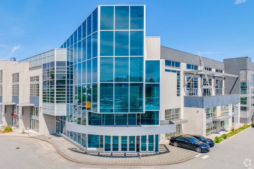 More Photos Of 6680 152A St, Surrey Medical For Sale