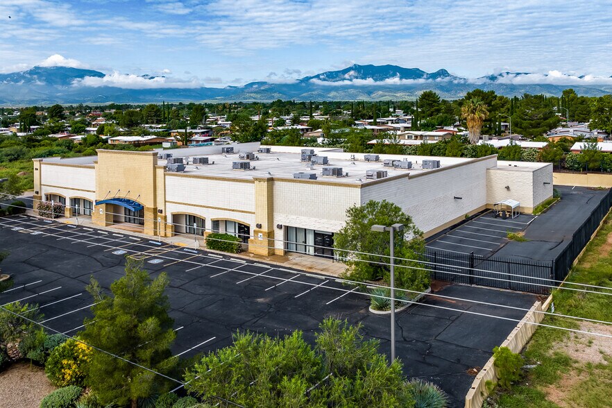 More Photos Of 354 S Highway 92, Sierra Vista Office For Lease
