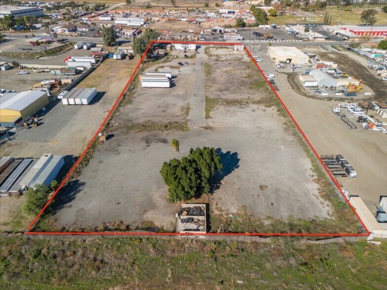 More Photos Of 2550 Rubidoux Blvd, Riverside Office For Lease