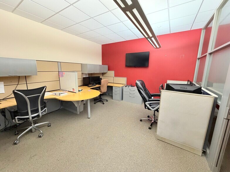 More Photos Of 1239 E Newport Center Dr, Deerfield Beach Office For Sale