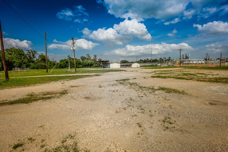 More Photos Of 2617 US Highway 79 N, Carthage Industrial For Sale