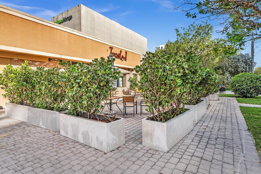 More Photos Of 3693 SW 22nd Ter, Miami General Retail For Lease