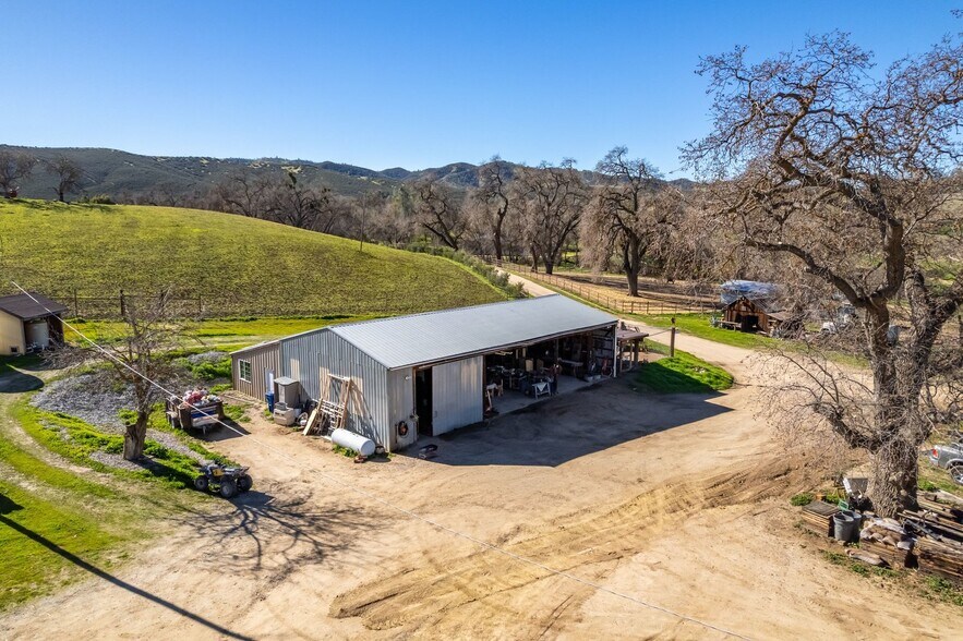 More Photos Of 535 Calf Canyon Hwy, Creston Winery Vineyard For Sale