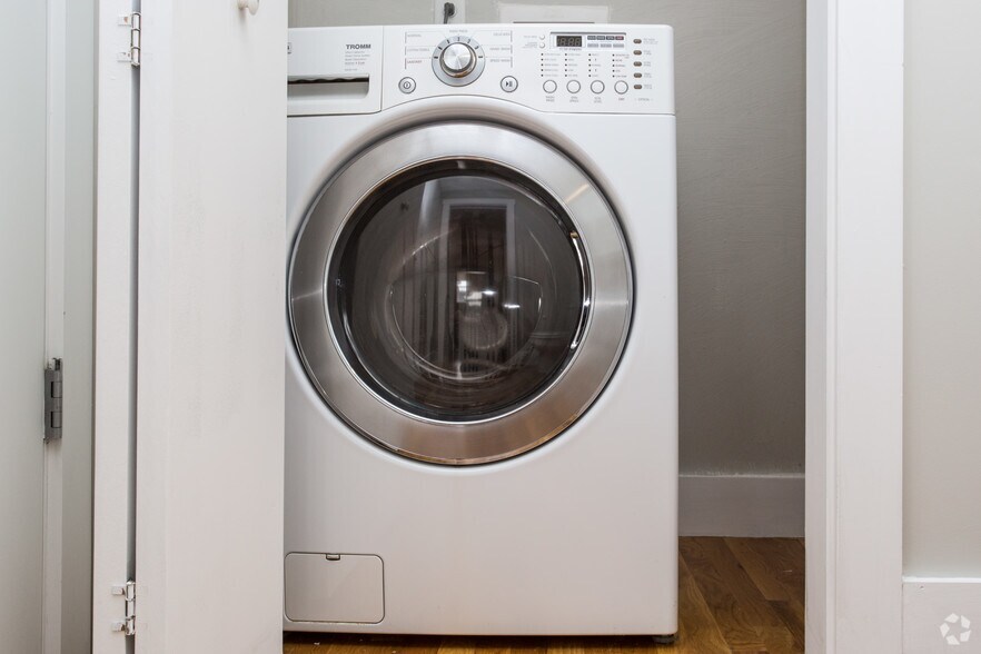 More Photos Of 361-385 Broadway, Chelsea Apartments For Lease