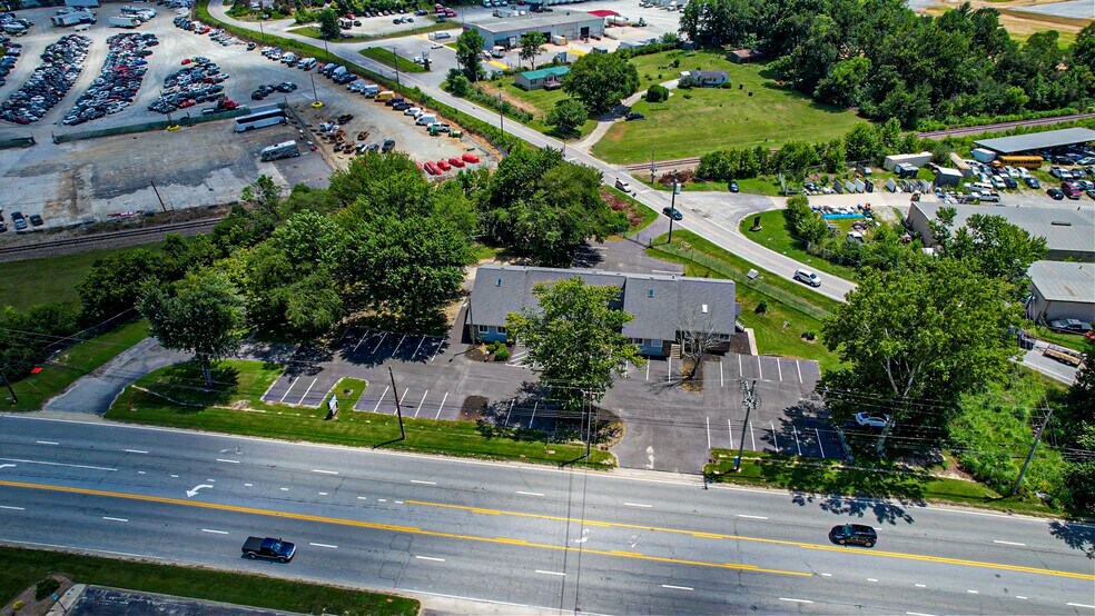 More Photos Of 5030 Hendersonville Rd, Fletcher Office For Sale