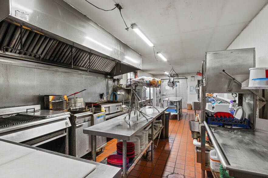 More Photos Of N4183 4th Ave, Hancock Bar For Sale
