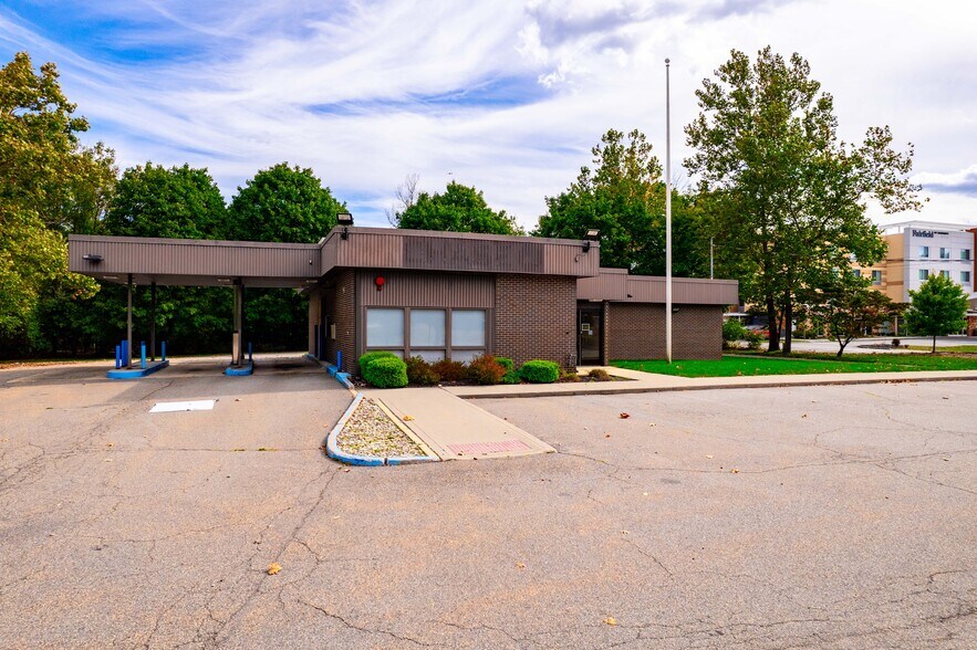 More Photos Of 16 Green Pond Rd, Rockaway General Retail For Sale