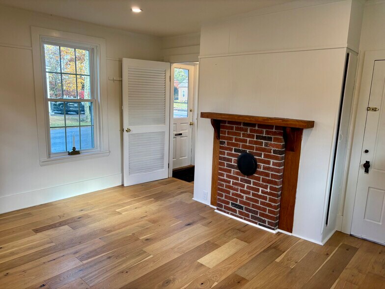 More Photos Of 79 Elm St, Camden Office Residential For Lease