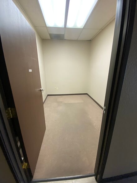 More Photos Of 2701 E Hammer Ln, Stockton Medical For Lease