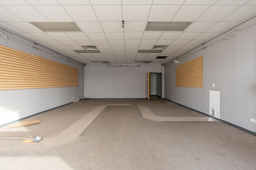 More Photos Of 2649 N Central Ave, Chicago Freestanding For Lease