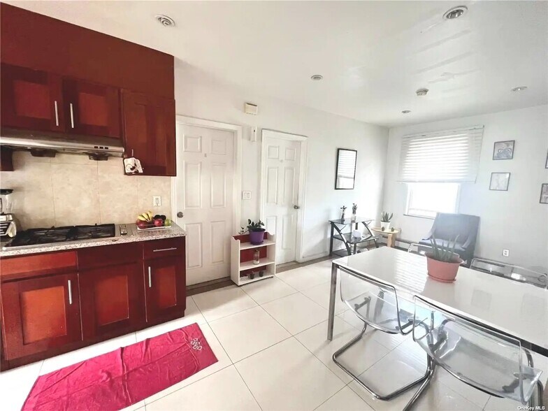 More Photos Of 3615 Greenpoint Ave, Long Island City Apartments For Sale