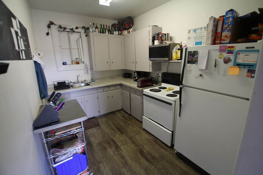 More Photos Of 58 Cedar St, Sudbury Storefront Retail Residential For Sale