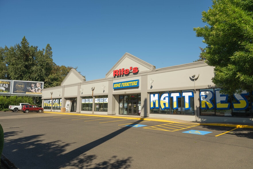 More Photos Of , Eugene General Retail For Sale