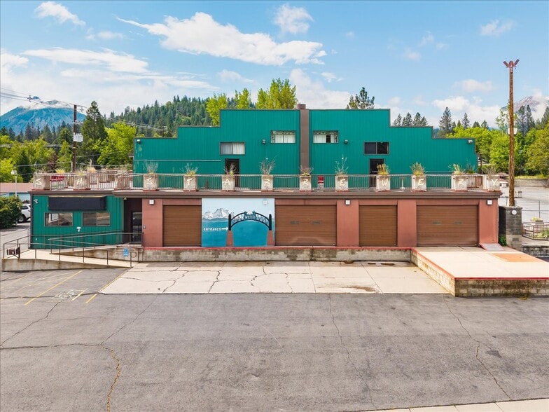 Primary Photo Of 360 College Ave, Weed Showroom For Sale
