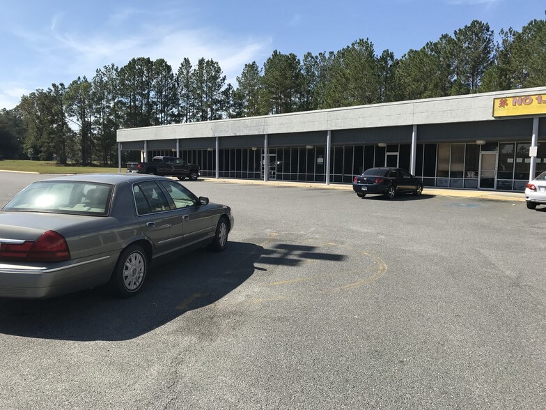 More Photos Of 701 Riverside Ave, Waycross General Retail For Sale