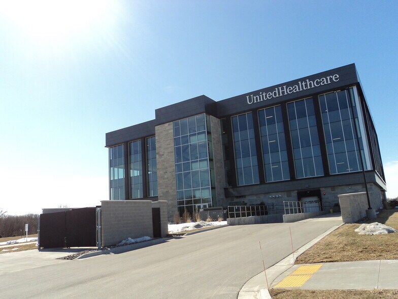 More Photos Of 2020 Innovation Ct, De Pere Office For Lease