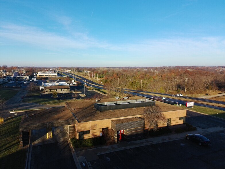 More Photos Of 17811 E 40 Hwy, Independence Office For Sale