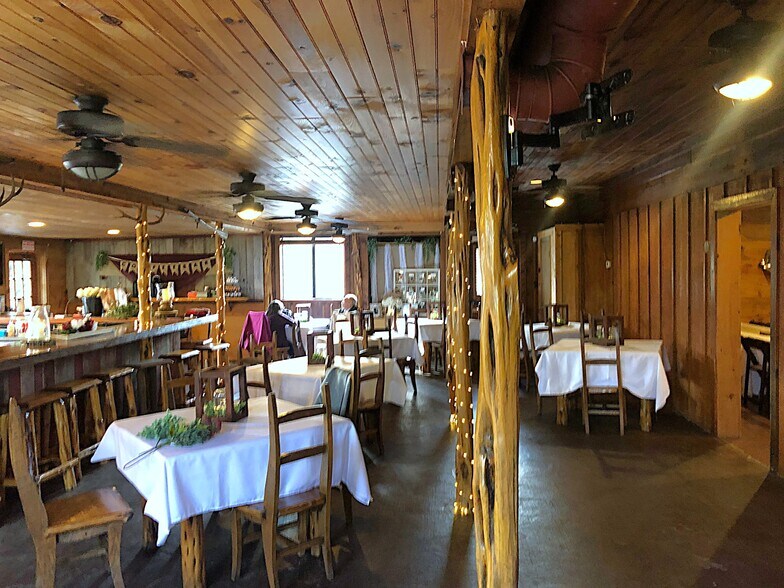 More Photos Of 7080 Dale Ridge Rd, Lancaster Convenience Store For Sale