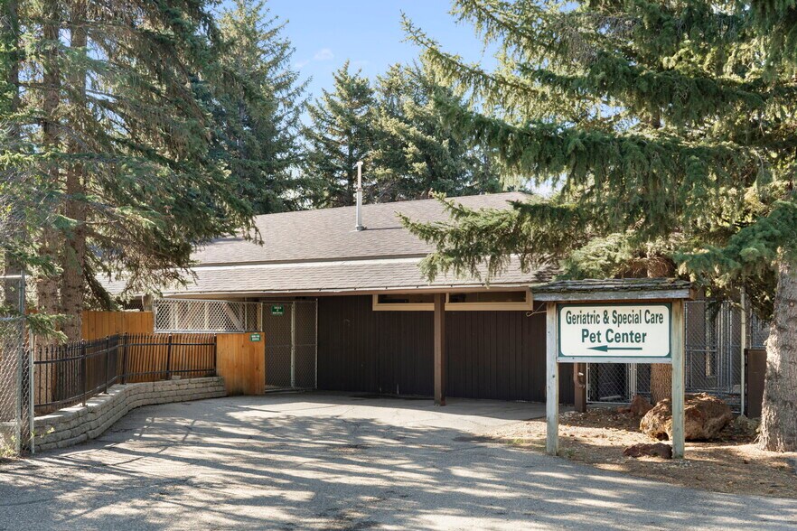 More Photos Of 282063 Twp Rd 224A, Rocky View No 44 Veterinarian Kennel For Sale