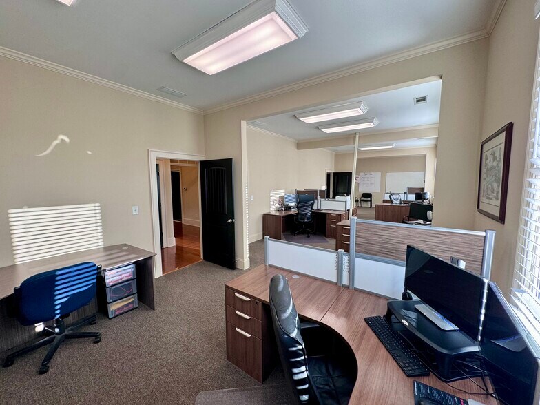 More Photos Of 1100 Old Dawson Village Rd, Dawsonville Office For Sale