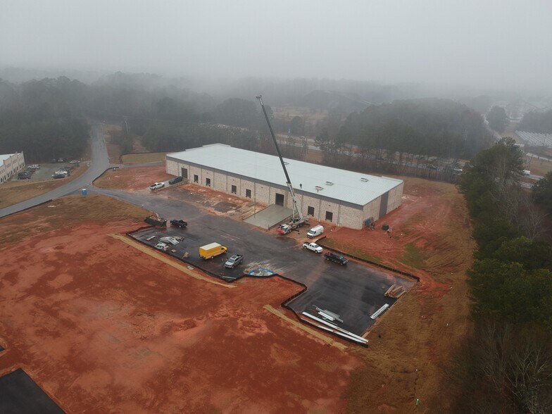 More Photos Of 1400 Senoia Rd, Tyrone Unknown For Lease