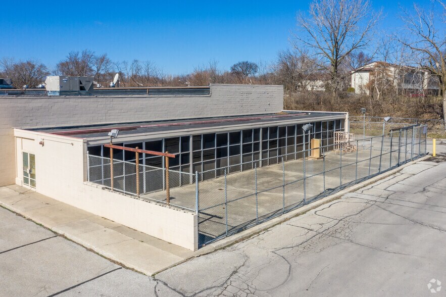 More Photos Of 1160-1300 E Army Post Rd, Des Moines Unknown For Lease