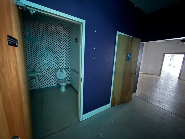 More Photos Of 1878 Mt Zion Rd, Morrow Unknown For Lease