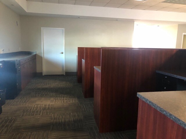 More Photos Of 2445 Onslow Dr, Jacksonville Bank For Sale