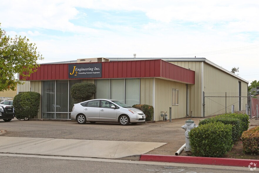More Photos Of 5234 E Pine Ave, Fresno Warehouse For Lease