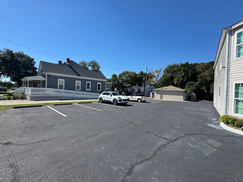 More Photos Of 1113 N 9th Ave, Pensacola Freestanding For Lease