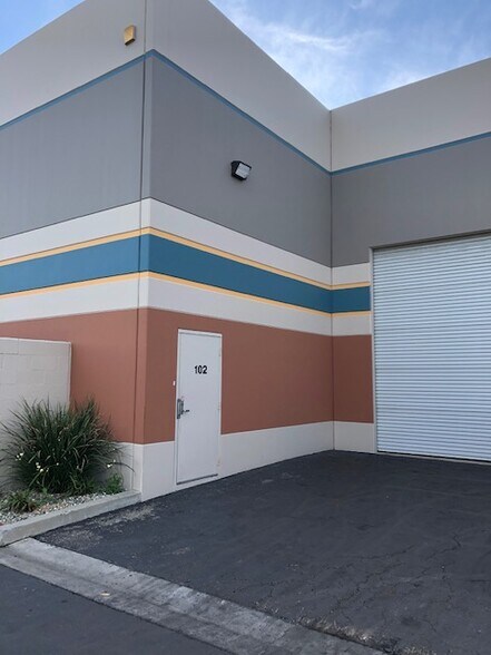 More Photos Of 4483 McGrath St, Ventura Service For Lease