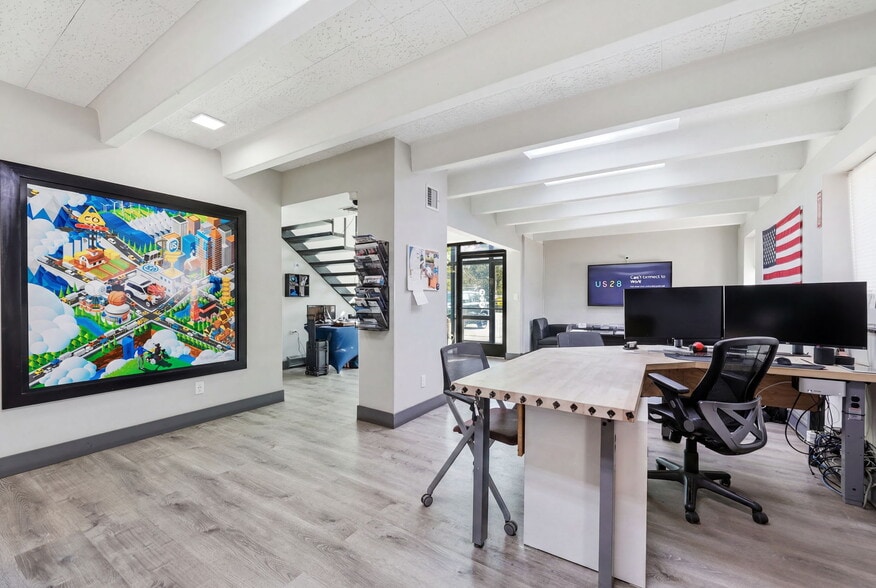 More Photos Of 2311 S Platte River Dr, Denver Showroom For Lease