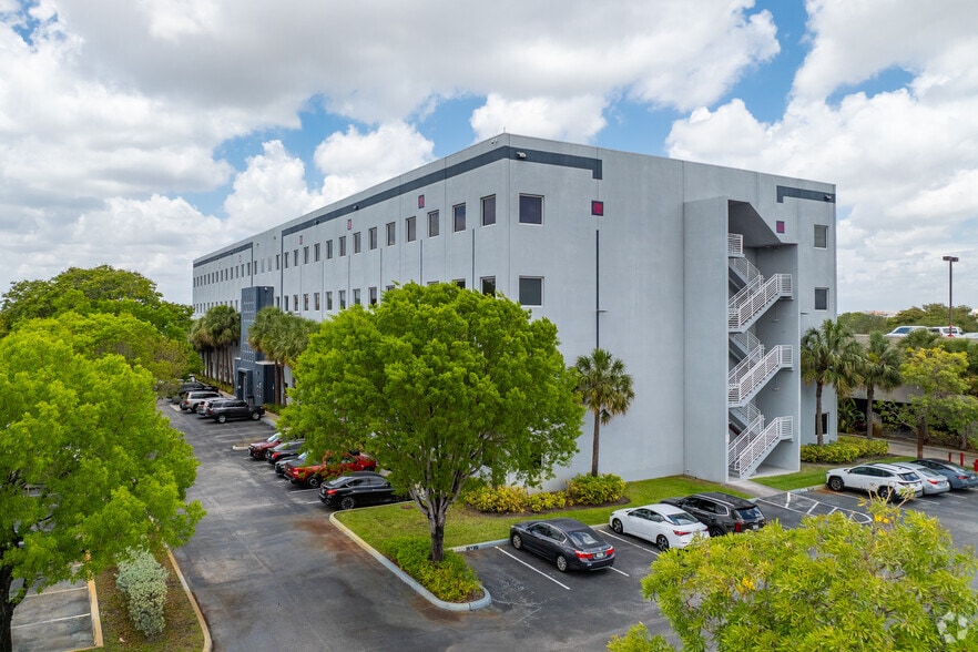 Primary Photo Of 7791 NW 46th St, Doral Office For Sale