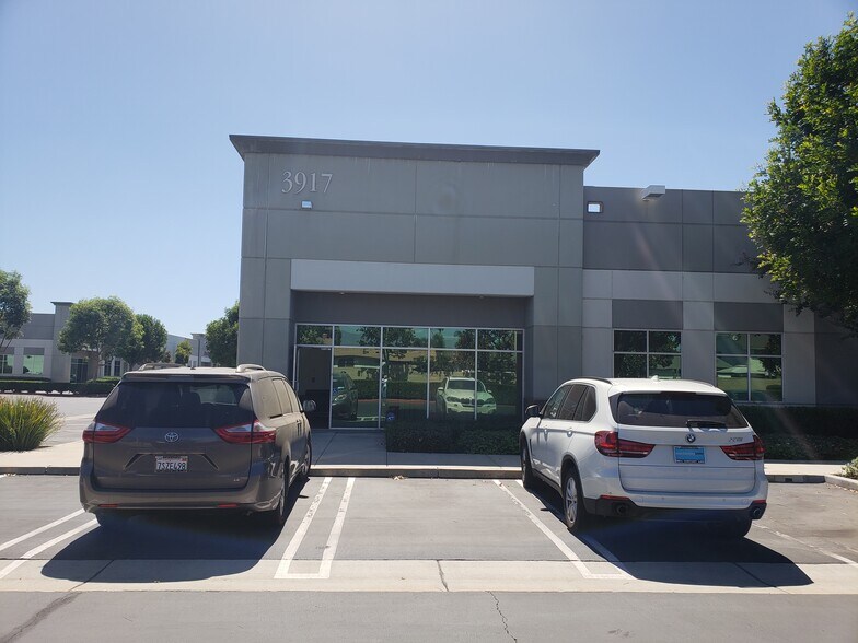 More Photos Of 3917 Schaefer Ave, Chino Warehouse For Lease