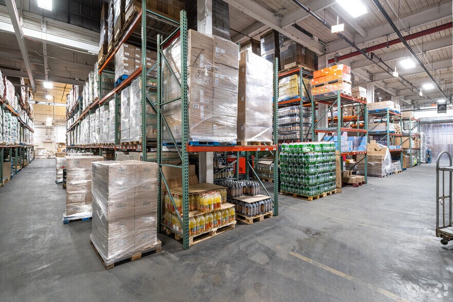 More Photos Of 175 Lake Ave, Staten Island Warehouse For Sale