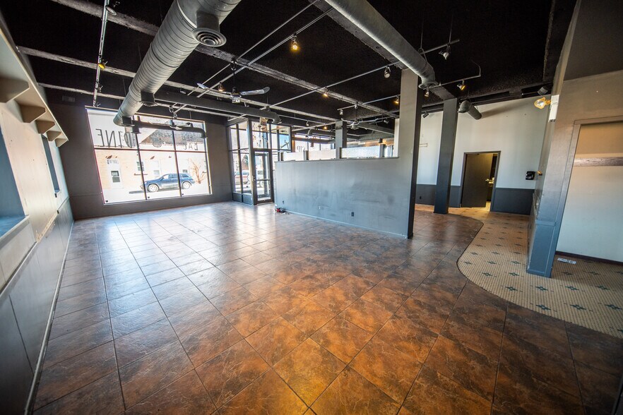 More Photos Of 100 Sibley St, Hastings Restaurant For Lease