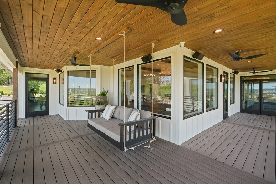 More Photos Of 602 Steve Hawkins Pky, Marble Falls Storefront Retail Office For Sale