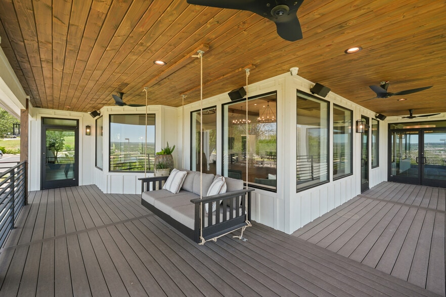 More Photos Of 602 Steve Hawkins Pky, Marble Falls Storefront Retail Office For Lease