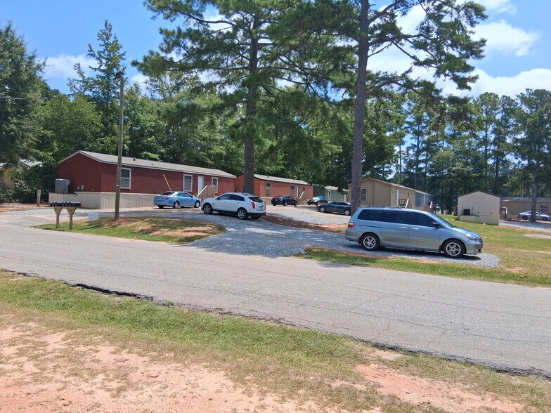More Photos Of 106 Woodlawn Dr, Abbeville Manufactured Housing Mobile Home Park For Sale