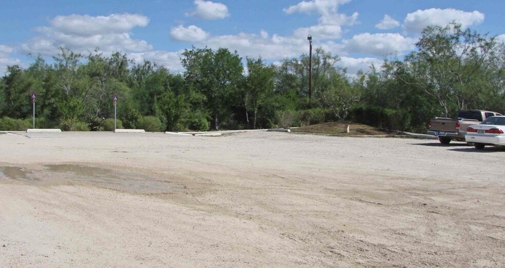 More Photos Of 1473 US Highway 22 E, Annandale Land For Lease