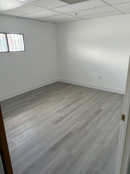 More Photos Of 430 Center Ave, Mamaroneck Warehouse For Lease